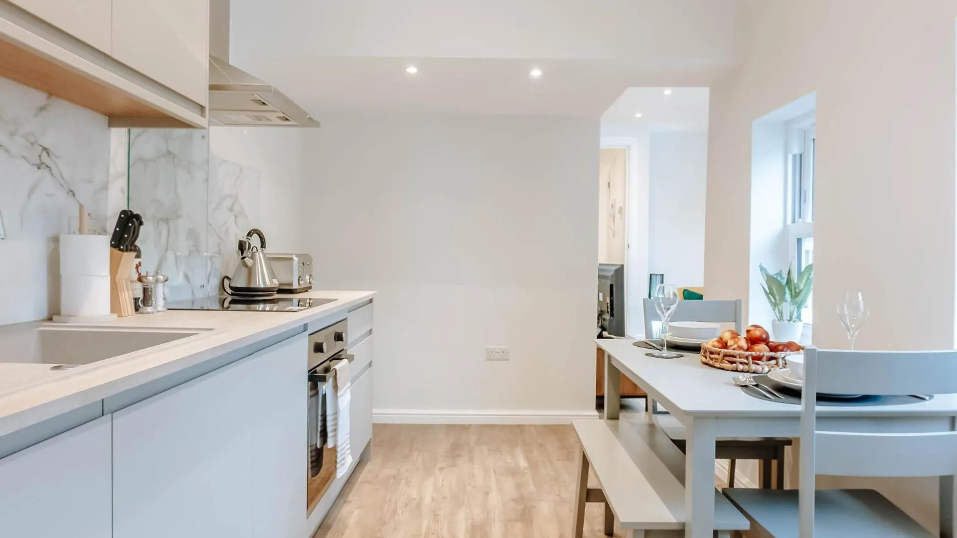 Mayfield Two - Central Harrogate Apartment